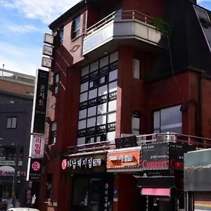  Hostel Multihouse Livingtel