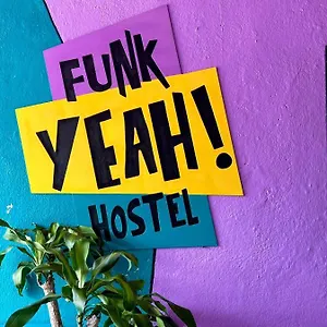  Hostel Funk Yeah Guatemala