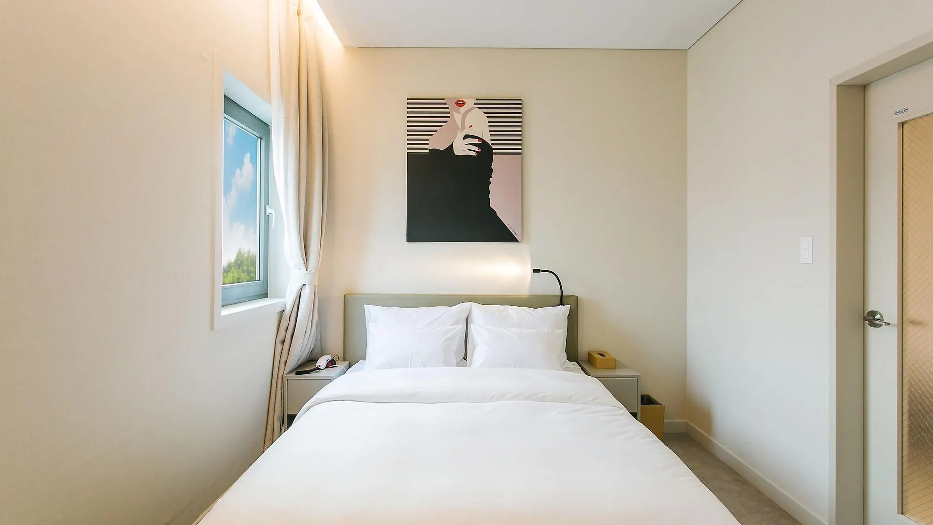 H Avenue Hotel Idae Shinchon Сеул 3*,  Южная Корея