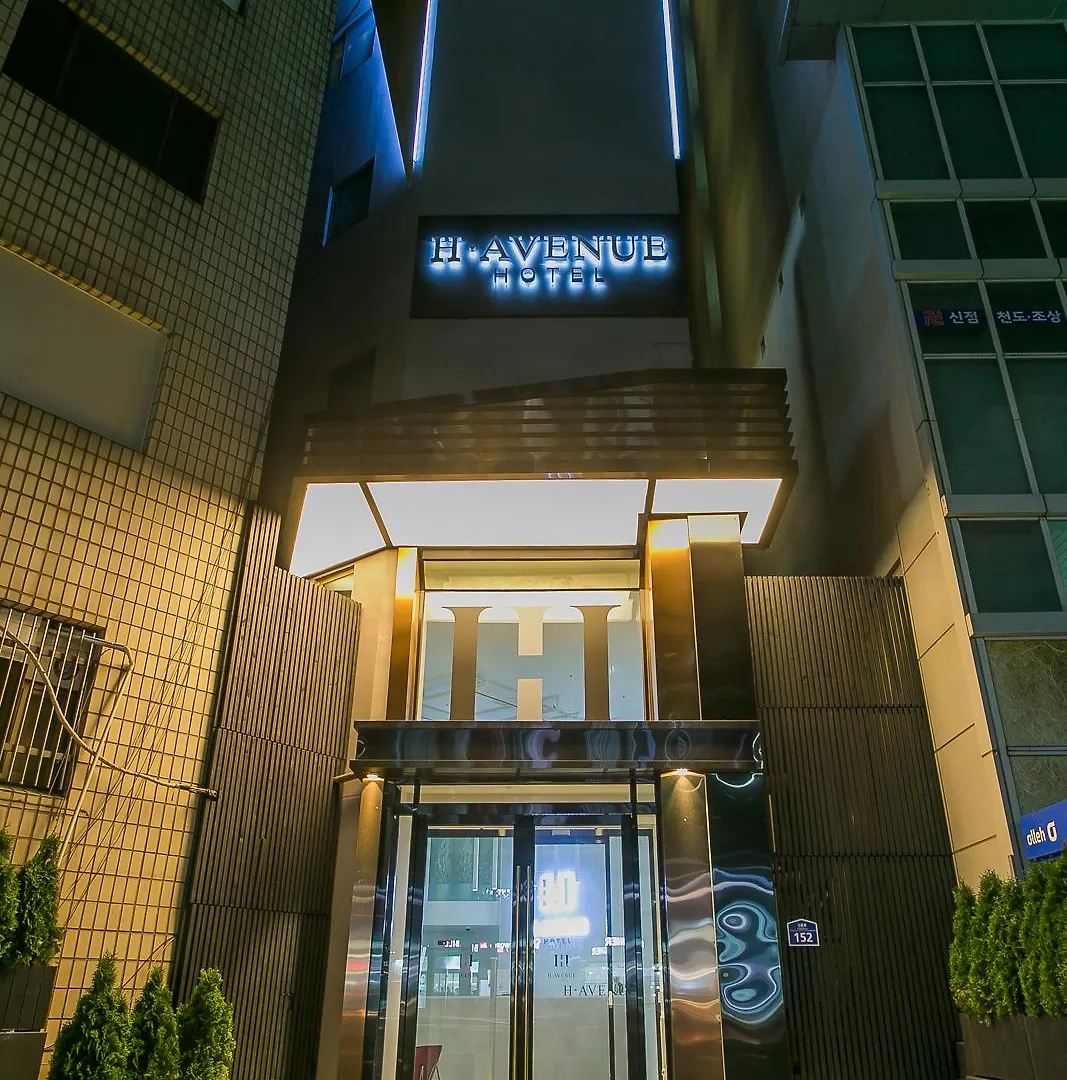 H Avenue Hotel Idae Shinchon Сеул