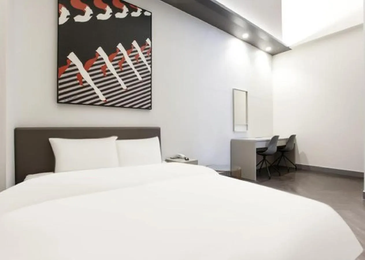 H Avenue Hotel Idae Shinchon Сеул 3*,