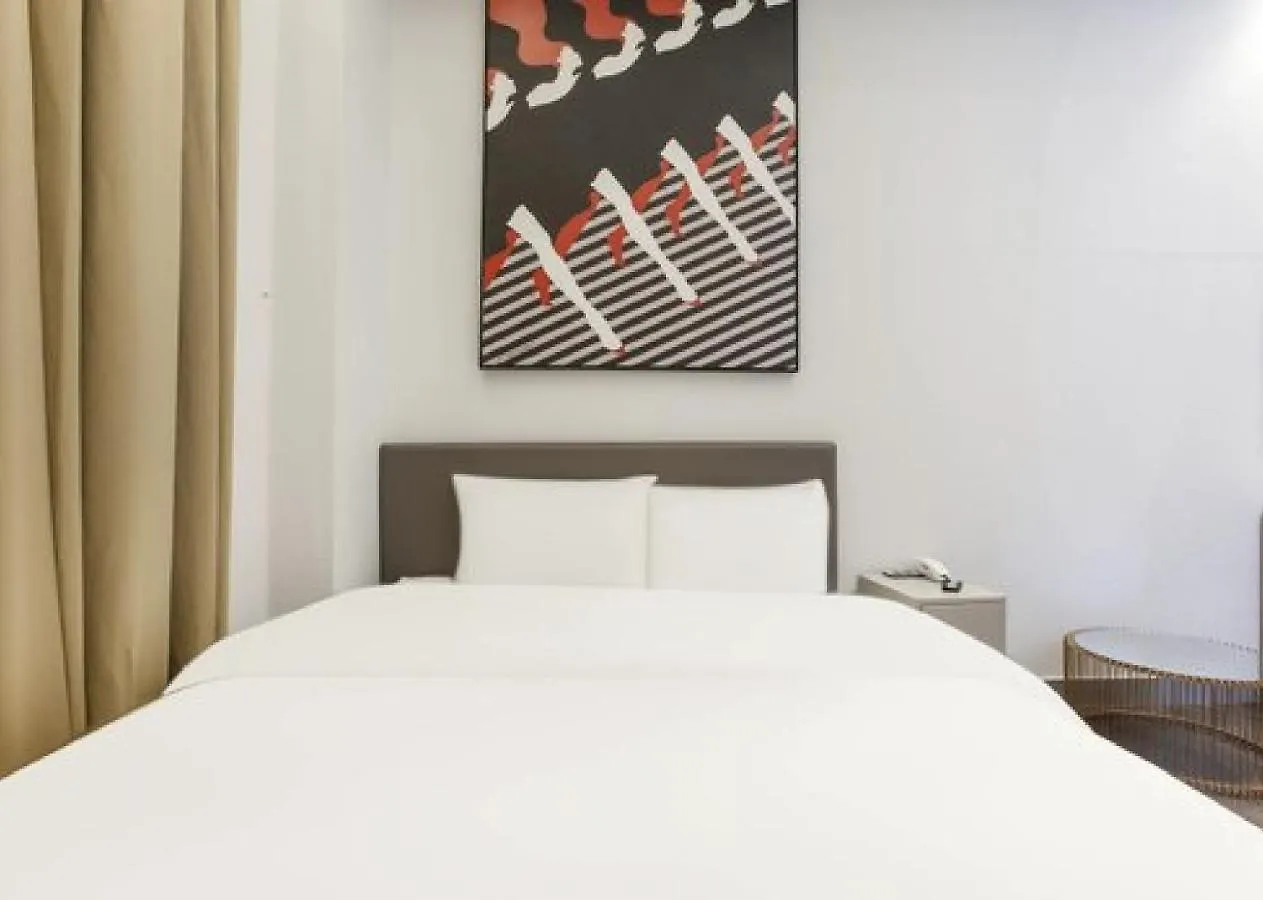 H Avenue Hotel Idae Shinchon Сеул